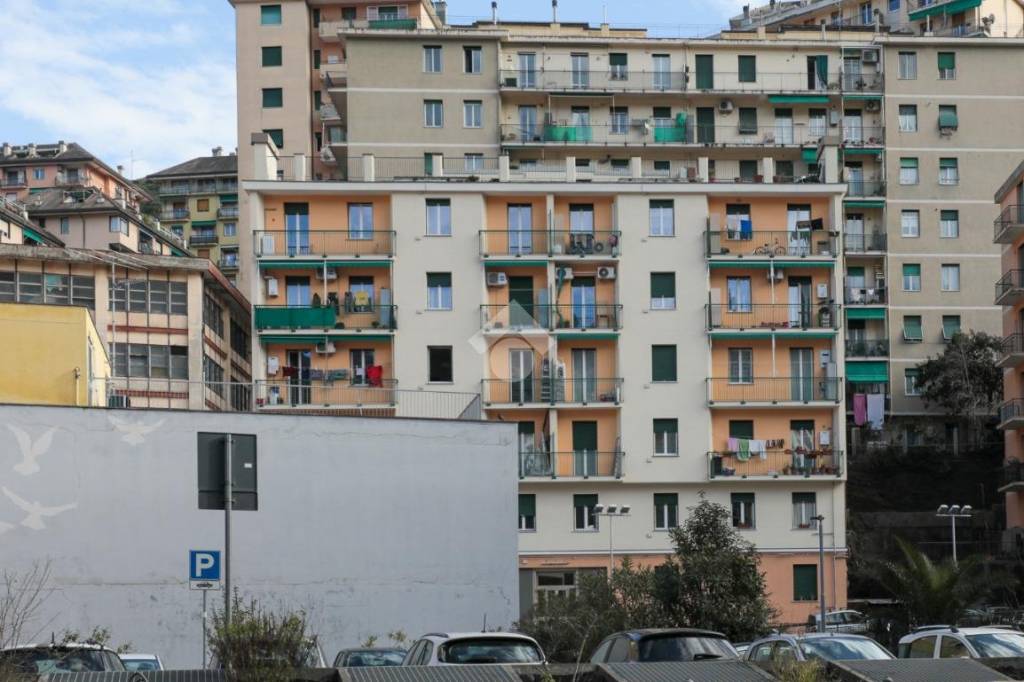 appartamento in vendita a Genova in zona Staglieno