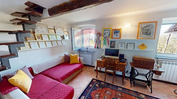 casa indipendente in vendita a Genova in zona Struppa