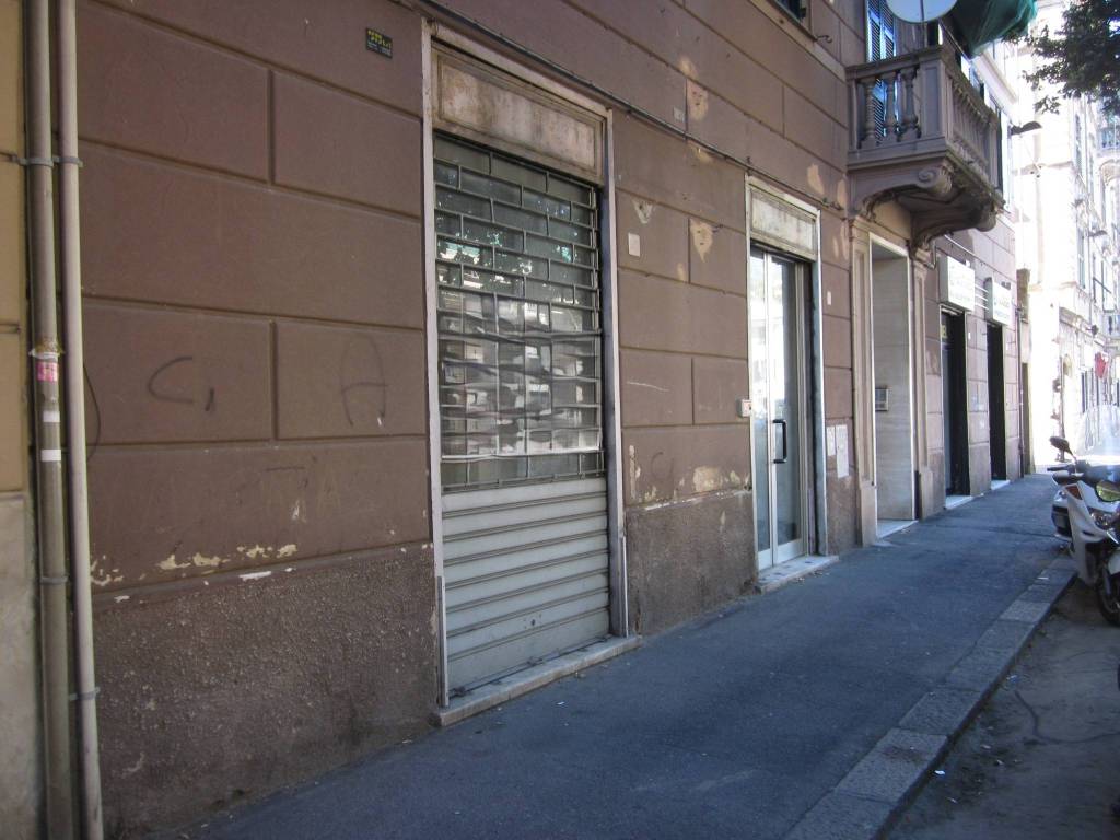 negozio in vendita a Genova in zona Sestri Ponente
