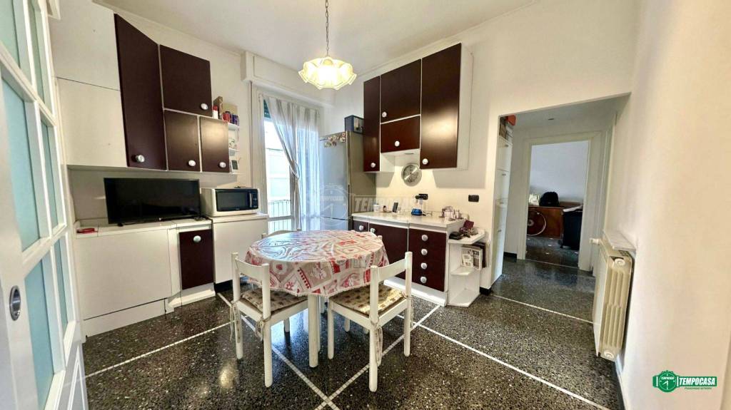 appartamento in vendita a Genova in zona Sestri Ponente