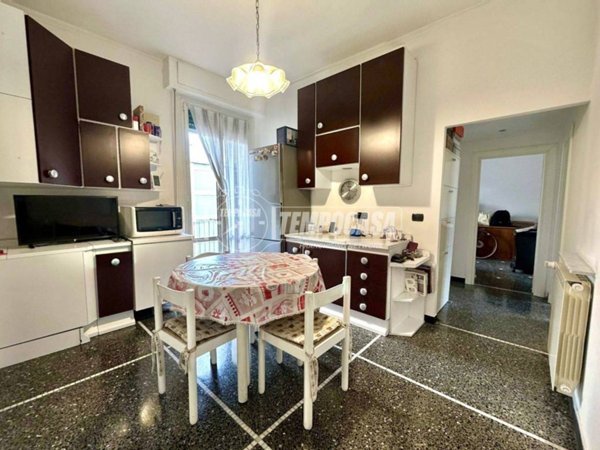appartamento in vendita a Genova in zona Sestri Ponente