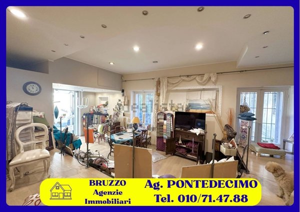 ufficio in vendita a Genova in zona Pontedecimo
