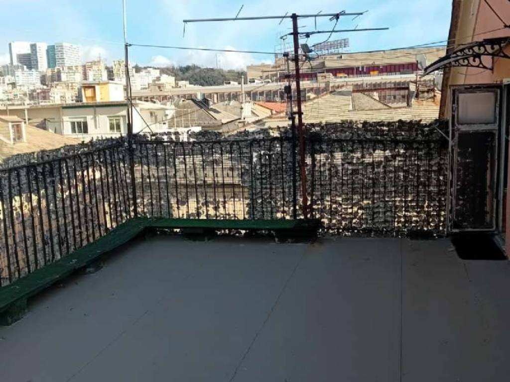 appartamento in vendita a Genova in zona Sestri Ponente
