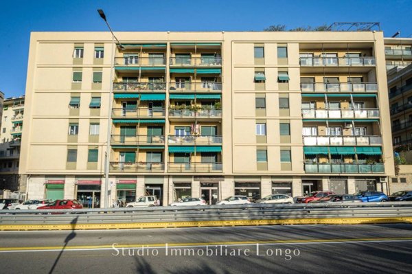 appartamento in vendita a Genova in zona Sturla