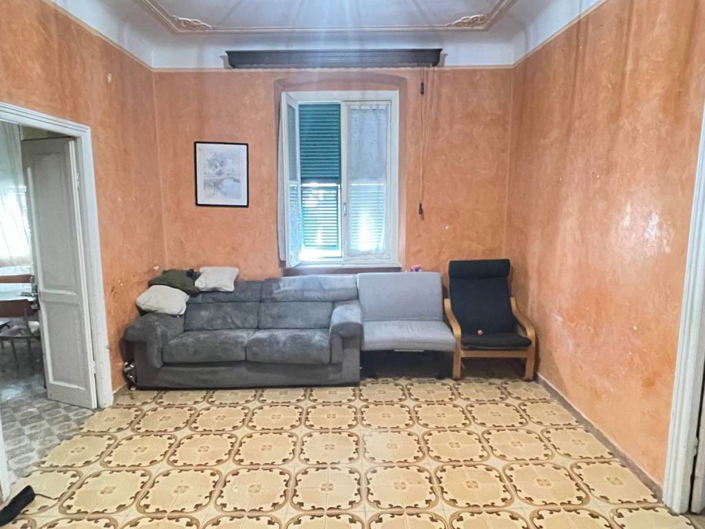 appartamento in vendita a Genova in zona Certosa