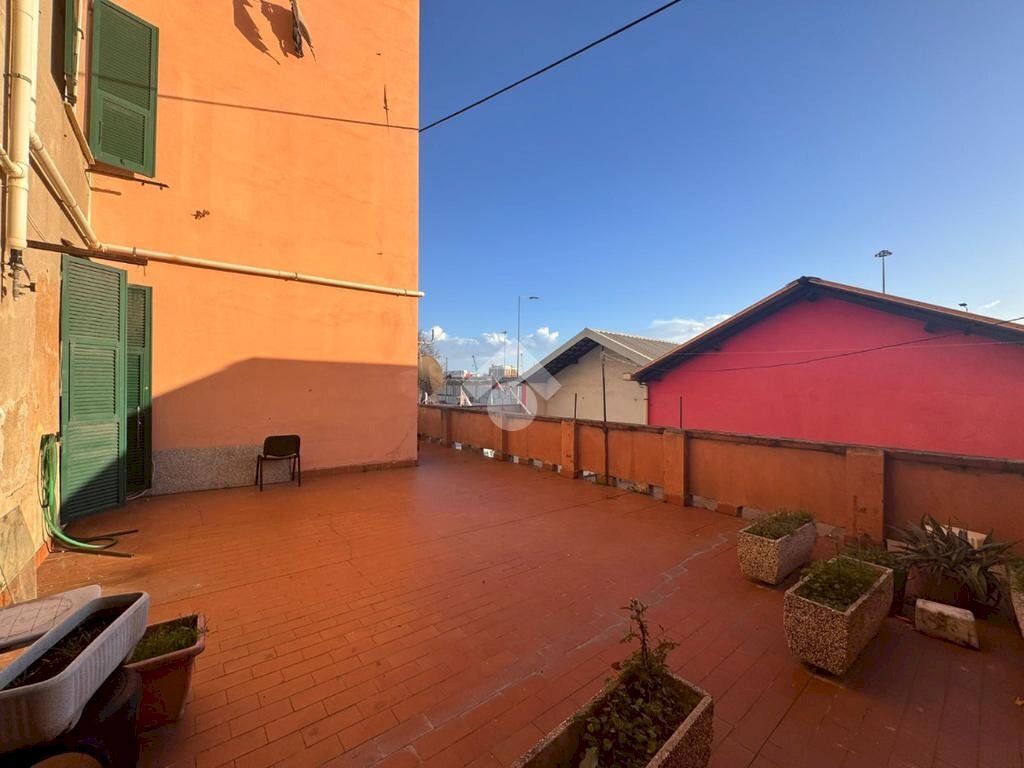 appartamento in vendita a Genova in zona Sampierdarena