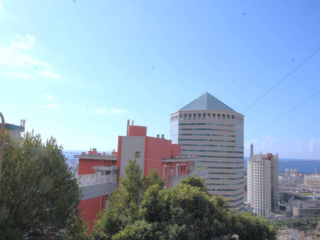 appartamento in vendita a Genova in zona Sampierdarena