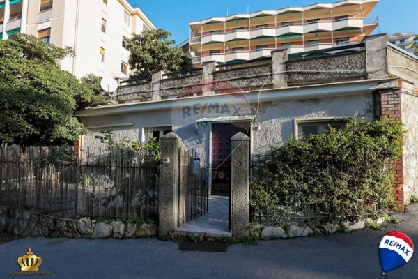 casa indipendente in vendita a Genova