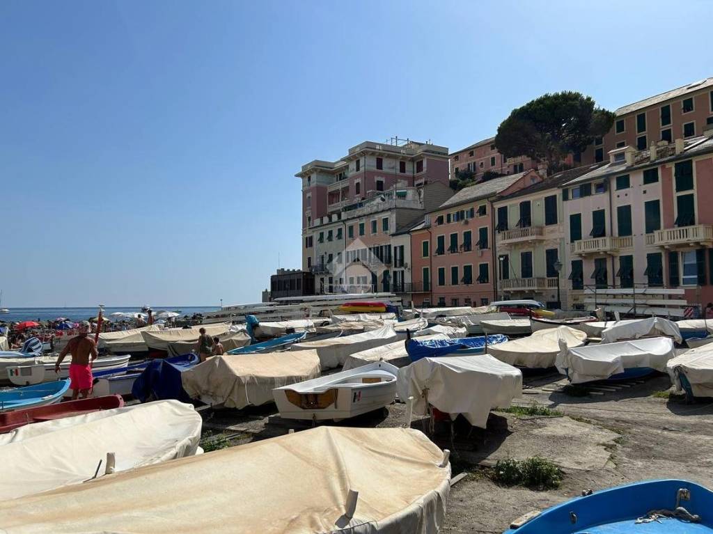 appartamento in vendita a Genova in zona Sturla