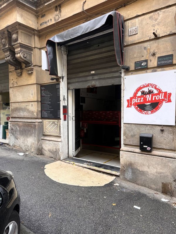 locale commerciale in vendita a Genova in zona San Fruttuoso