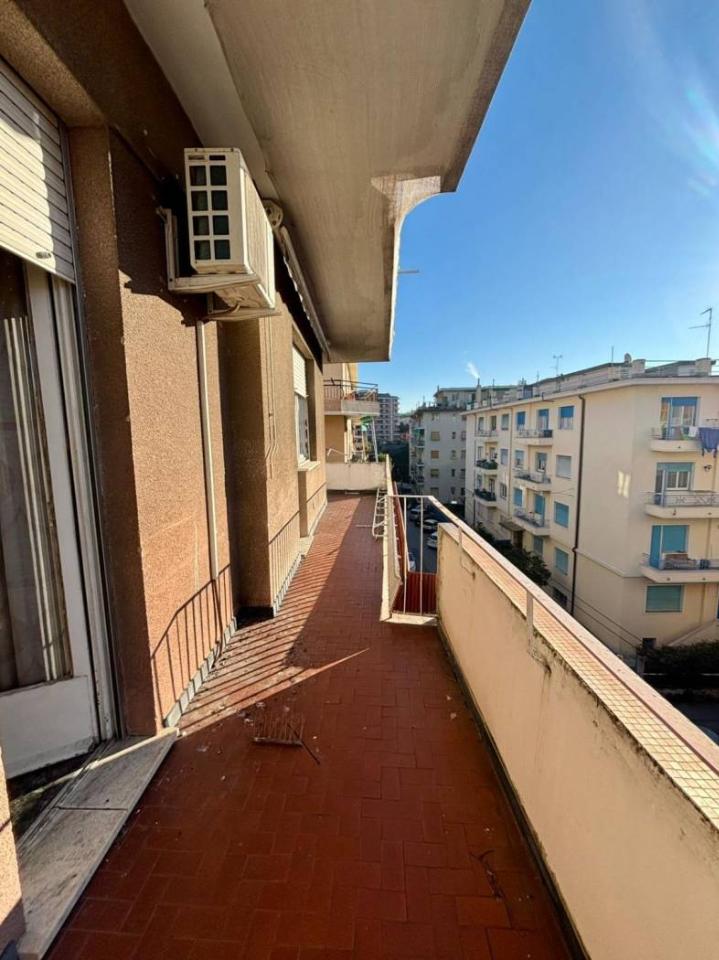 appartamento in vendita a Genova in zona Sestri Ponente