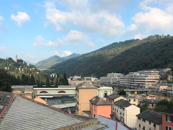 appartamento in vendita a Genova in zona Staglieno