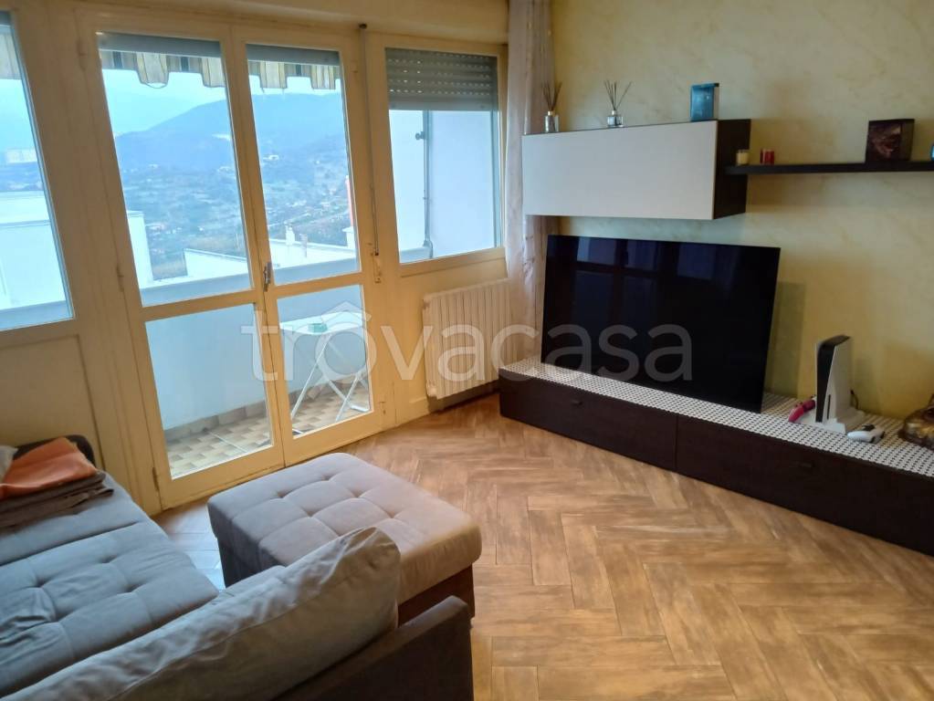 appartamento in vendita a Genova in zona Palmaro / Pra'