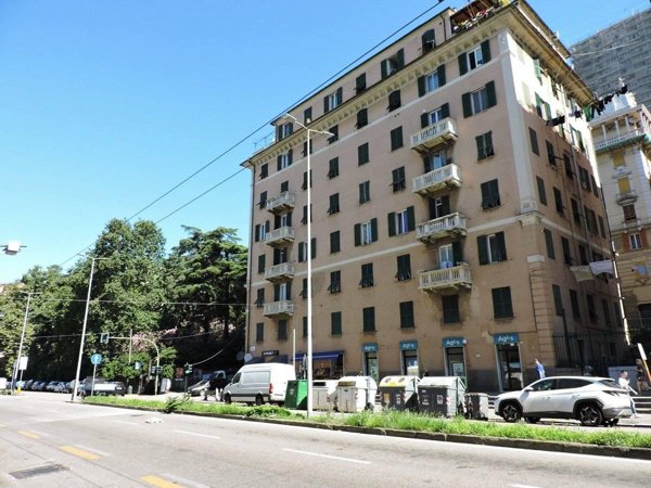 appartamento in vendita a Genova in zona Sampierdarena