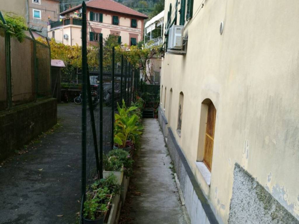 appartamento in vendita a Genova in zona Struppa
