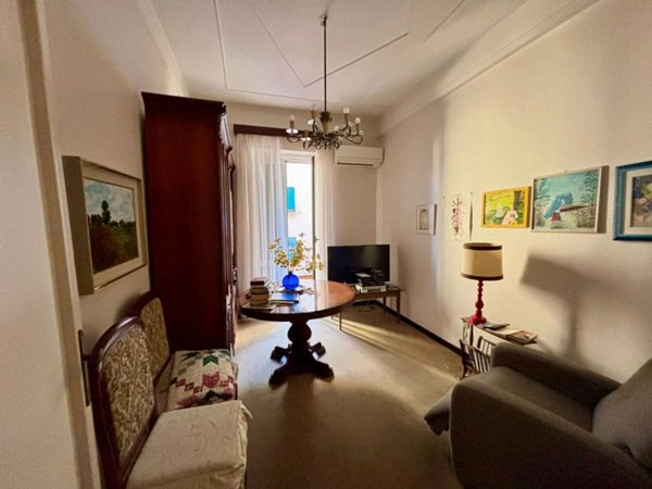appartamento in vendita a Genova in zona Sestri Ponente