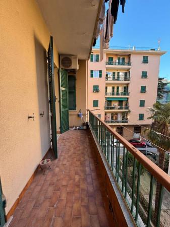 appartamento in vendita a Genova in zona Sestri Ponente
