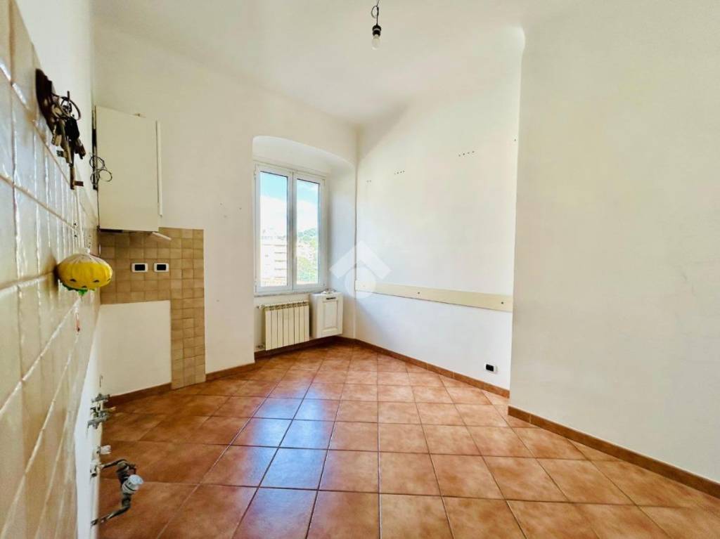 appartamento in vendita a Genova in zona Sestri Ponente