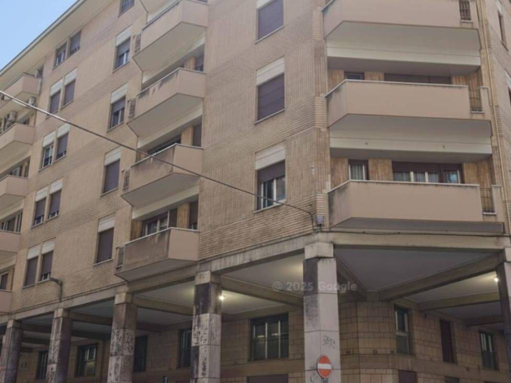 ufficio in vendita a Genova in zona Sampierdarena