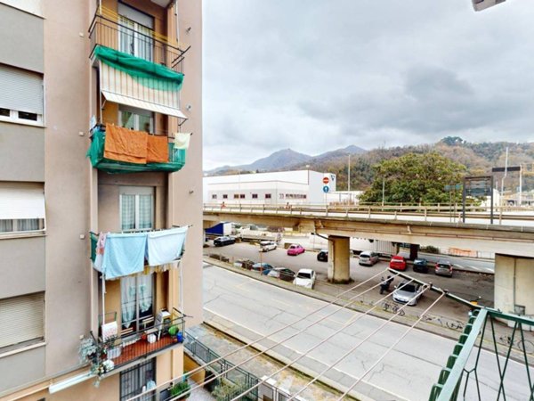 appartamento in vendita a Genova in zona Bolzaneto