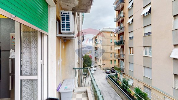 appartamento in vendita a Genova in zona Bolzaneto