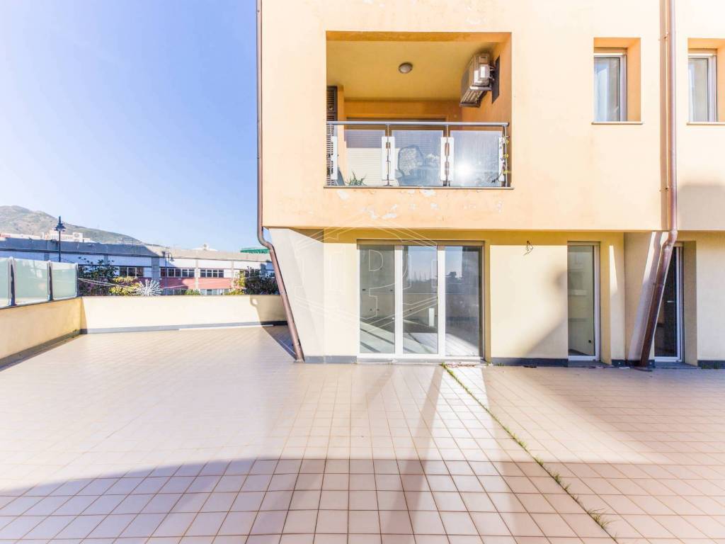 appartamento in vendita a Genova in zona Sestri Ponente