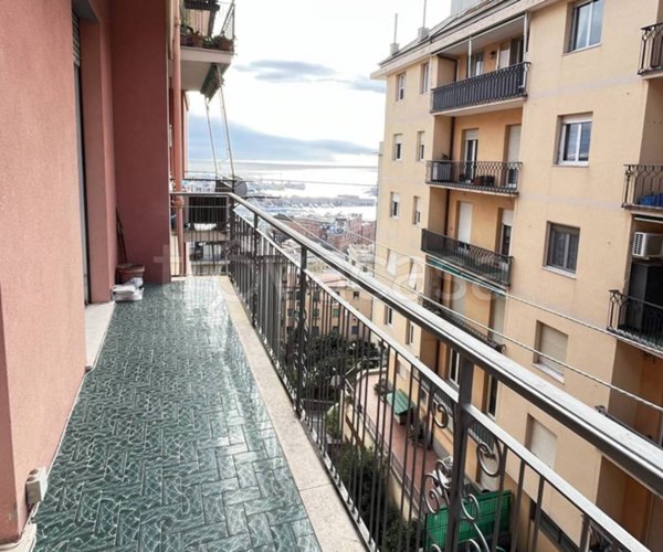 appartamento in vendita a Genova in zona Oregina