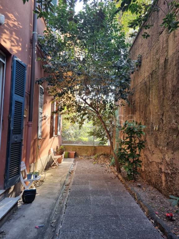 appartamento in vendita a Genova in zona Albaro