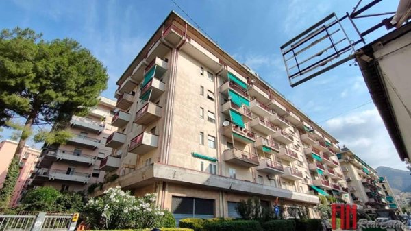 appartamento in vendita a Genova in zona Sestri Ponente