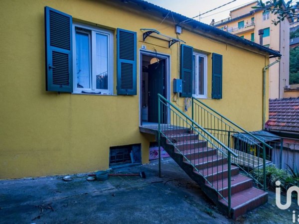 casa indipendente in vendita a Genova in zona Sestri Ponente