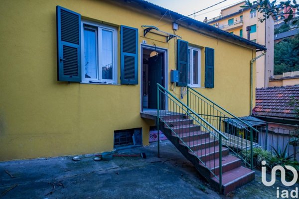 casa indipendente in vendita a Genova in zona Sestri Ponente