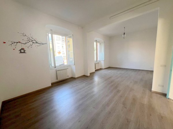 appartamento in vendita a Genova in zona Sestri Ponente