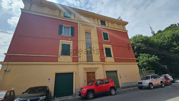 locale di sgombero in vendita a Genova in zona Staglieno