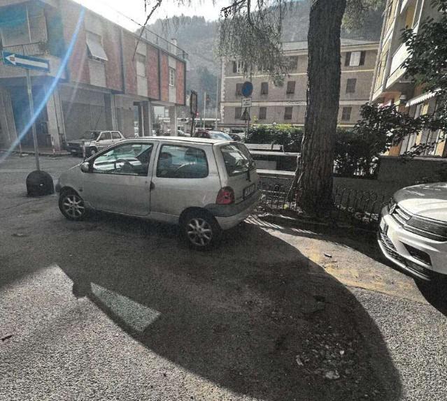 appartamento in vendita a Genova in zona Molassana