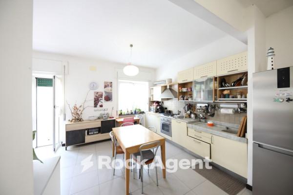 appartamento in vendita a Genova in zona Marassi