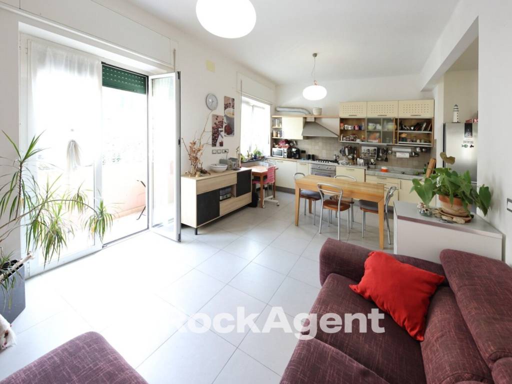 appartamento in vendita a Genova in zona Marassi