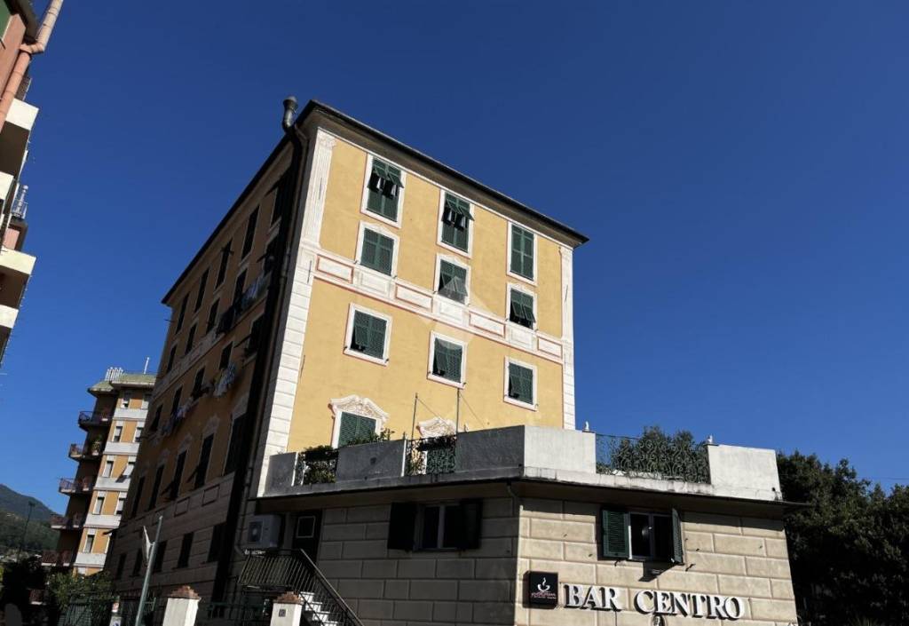 appartamento in vendita a Genova in zona Bolzaneto