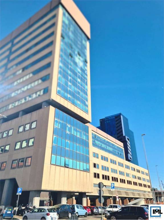 ufficio in vendita a Genova in zona Sampierdarena