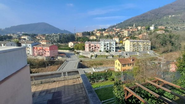 appartamento in vendita a Genova in zona Struppa
