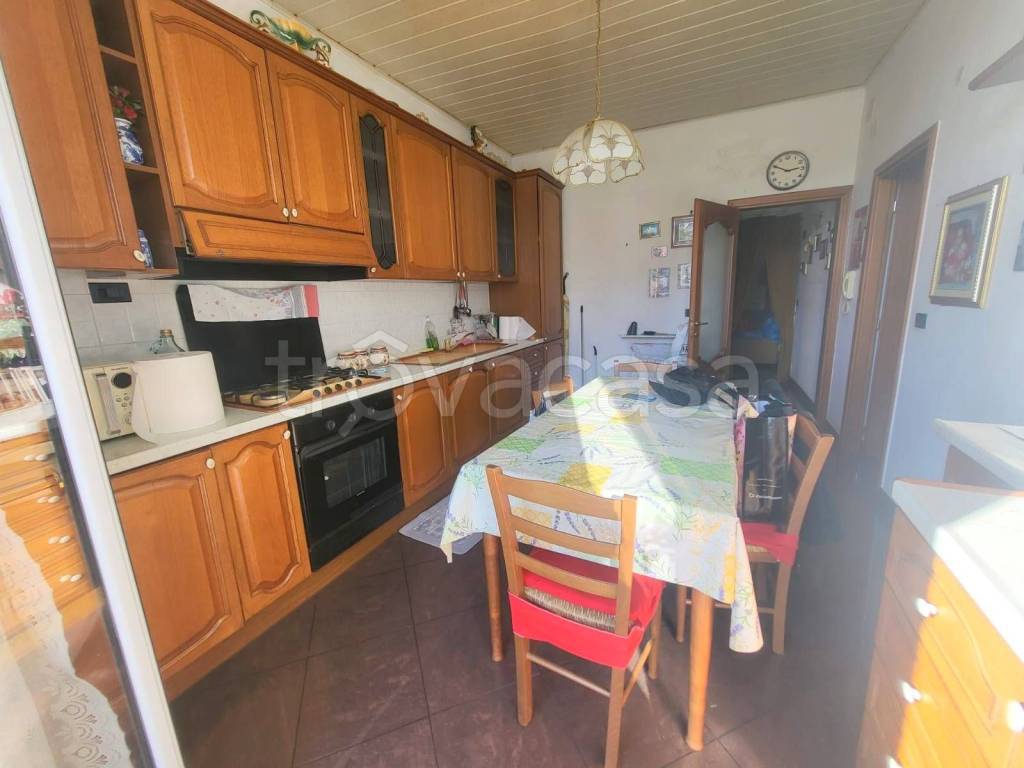 appartamento in vendita a Genova in zona Sestri Ponente