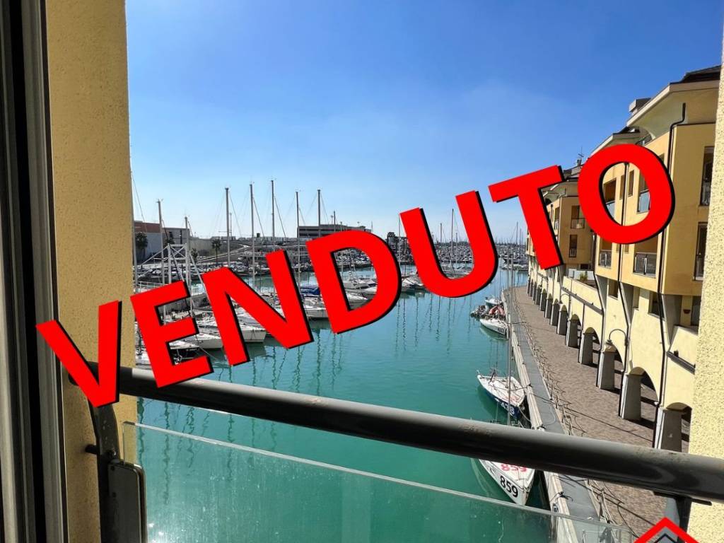 appartamento in vendita a Genova in zona Sestri Ponente