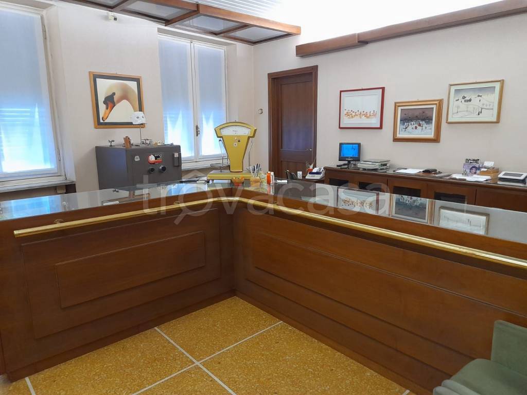 ufficio in vendita a Genova in zona Centro Storico
