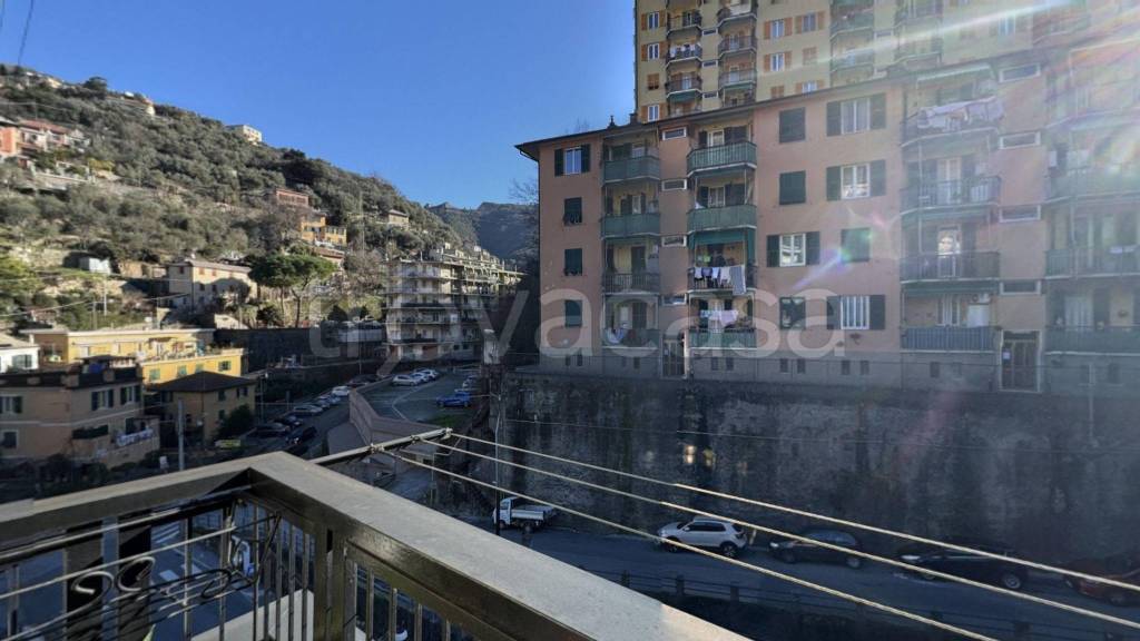 appartamento in vendita a Genova in zona Quezzi