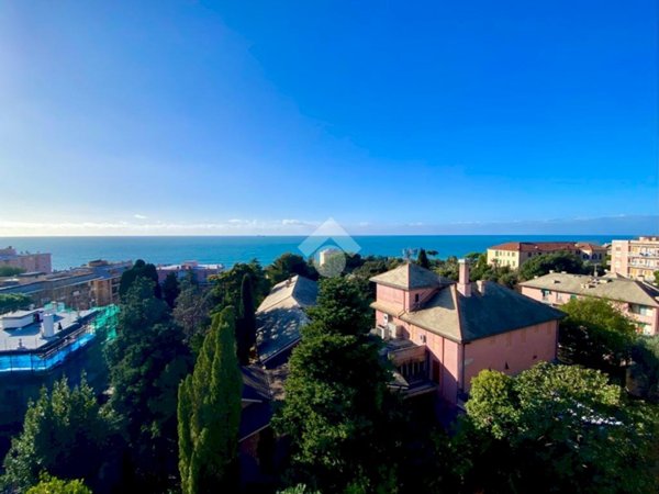 appartamento in vendita a Genova in zona Quarto dei Mille