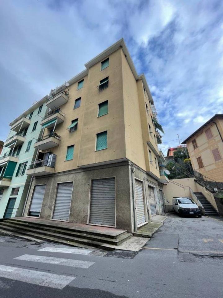 appartamento in vendita a Genova in zona Pontedecimo