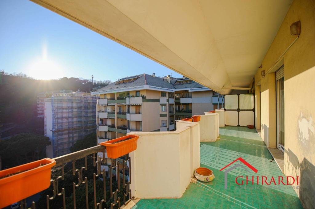 appartamento in vendita a Genova in zona Sestri Ponente