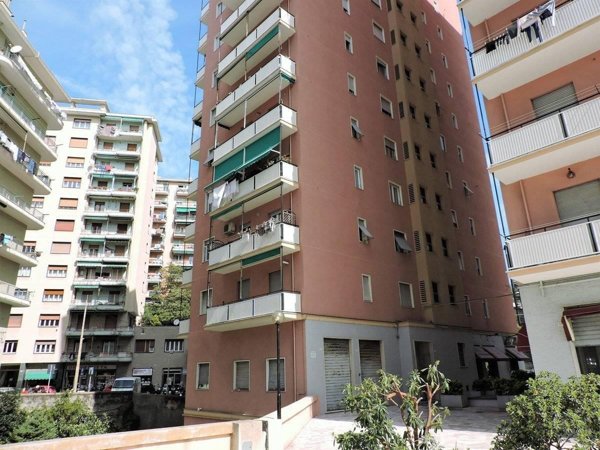 appartamento in vendita a Genova in zona Sampierdarena