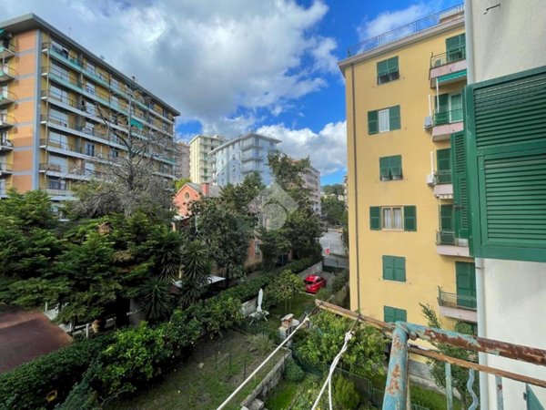 appartamento in vendita a Genova in zona Sestri Ponente