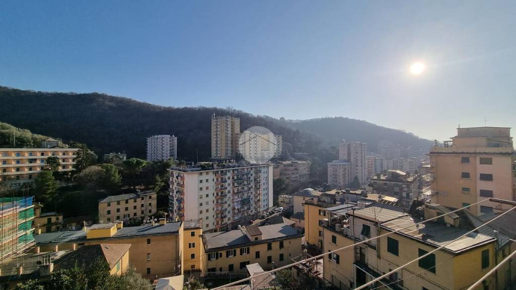 appartamento in vendita a Genova in zona Quezzi