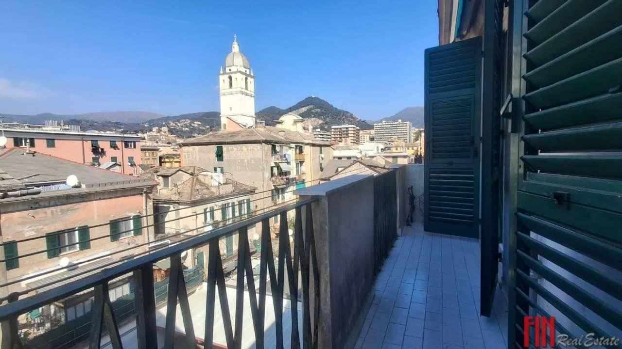 appartamento in vendita a Genova in zona Sestri Ponente